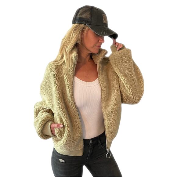NWT - We Wore What Oatmeal Cropped Faux Shearling Bomber Jacket - Picture 2 of 8